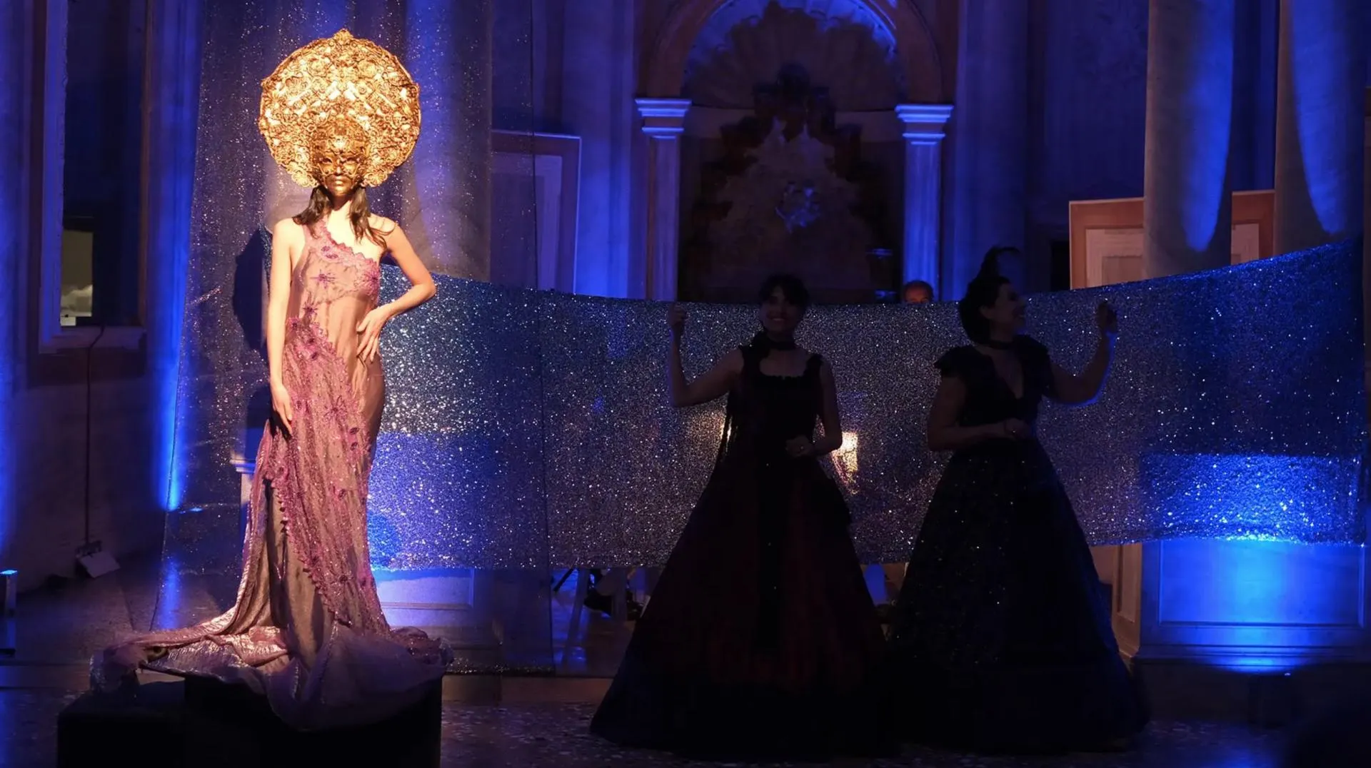 Carnival Extravaganza - Carnaval de Venecia 2027