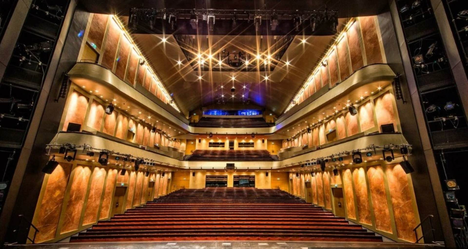 Planet Wanderer Dance, Jalet and Nawa