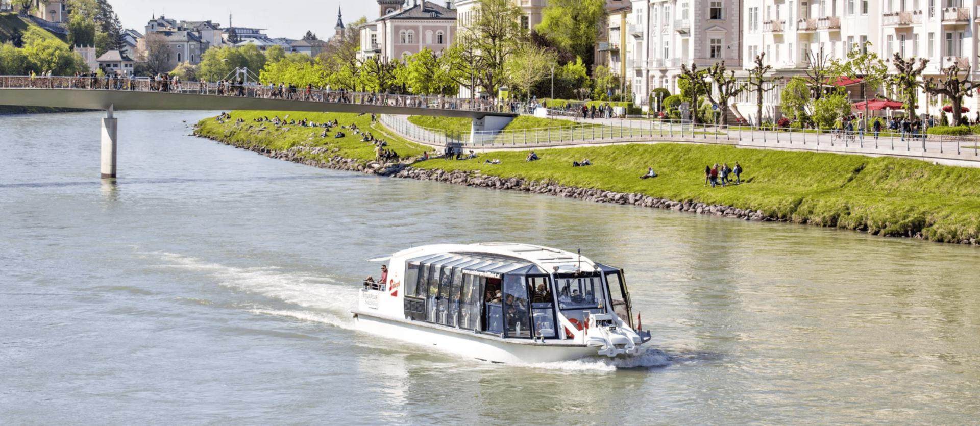 Circuit en bateau dans la ville et Best of Mozart Fortress Concert