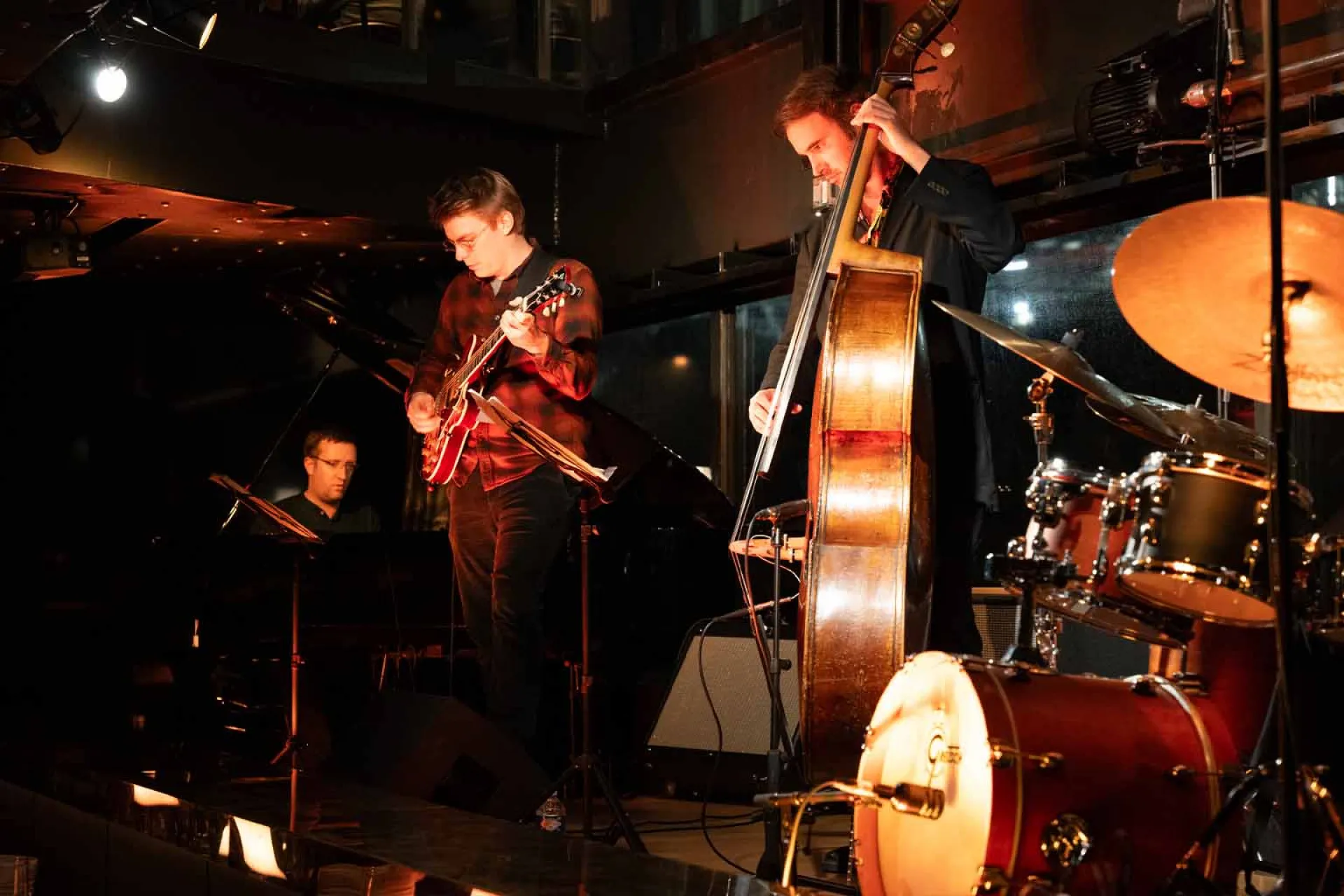 Seine River Jazz Dinner Concerts at Le Son de la Terre