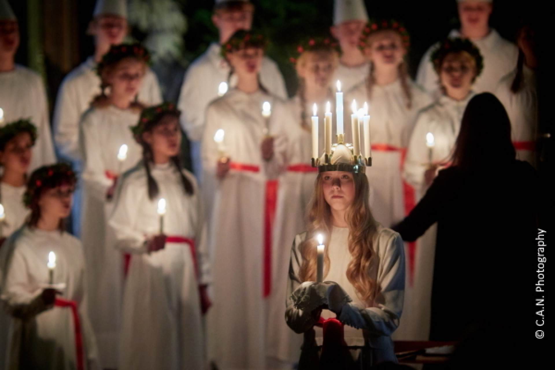 Lumini și Cântece Lucia