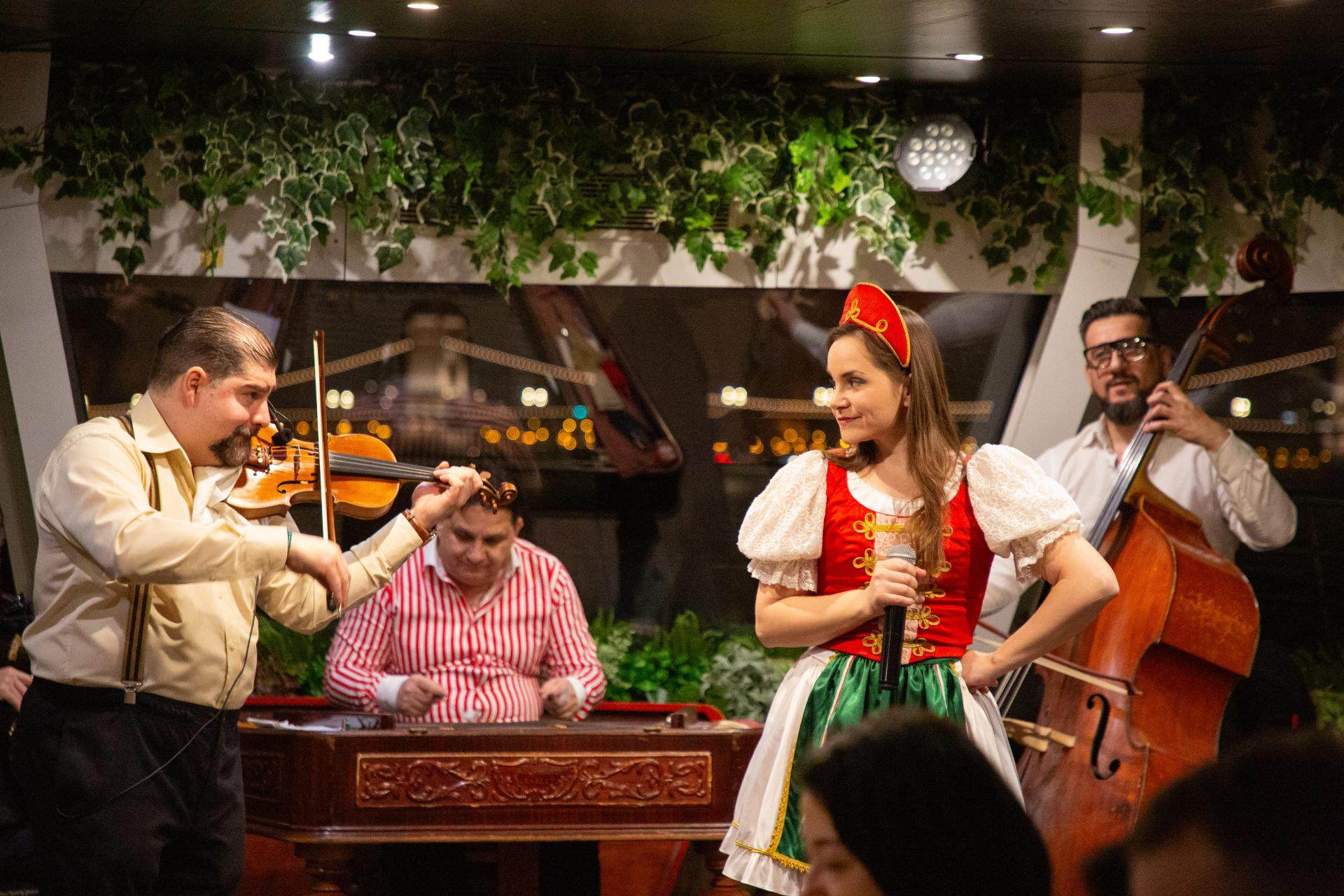 Drink and Folklore Show