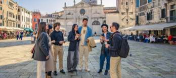 Walking City Tour and Gondola Ride