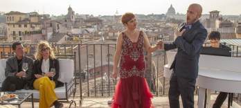 Бар на крыше оперного шоу: Великая красавица в Риме