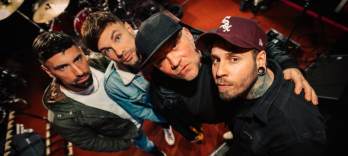 Engst、10周年記念ツアー