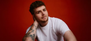 アレックス・ウォーレン