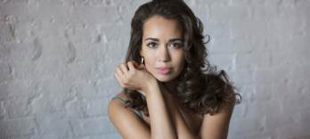 ナディーン・シエラ