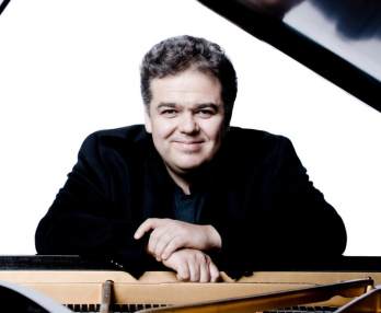 Аркадий Володос, фортепиано