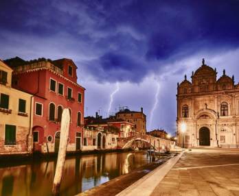 Venecia: recorrido a pie por la ciudad de fantasmas y leyendas