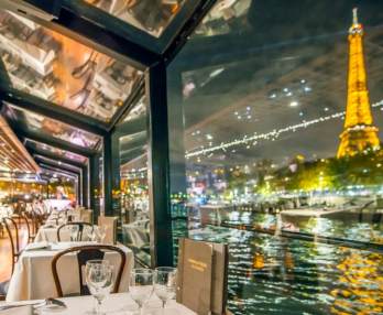 Bateaux Mouches Dinner Cruise in Paris at 18h