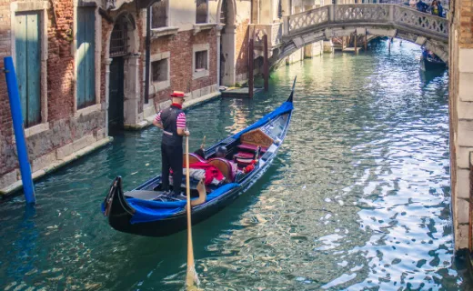 30 Minutes Private Gondola Ride with Guide