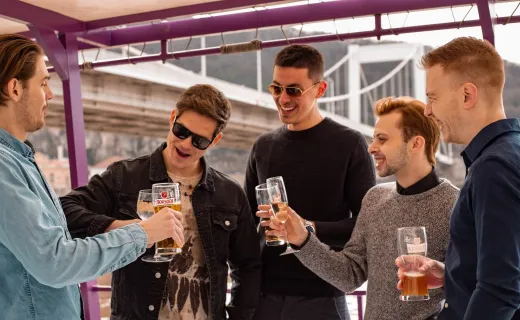 Crucero con bebidas alcohólicas ilimitadas