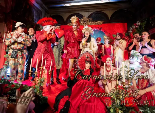 Verliebt im Karneval Großer Ball