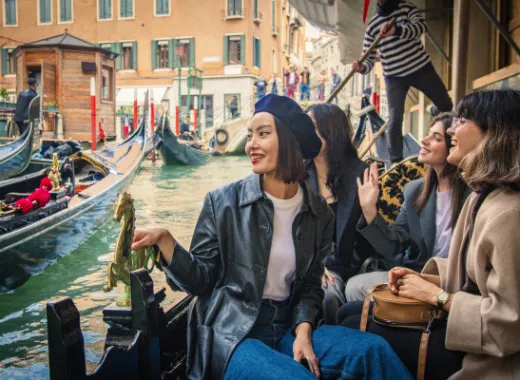 Giro in Gondola condiviso al tramonto a Venezia