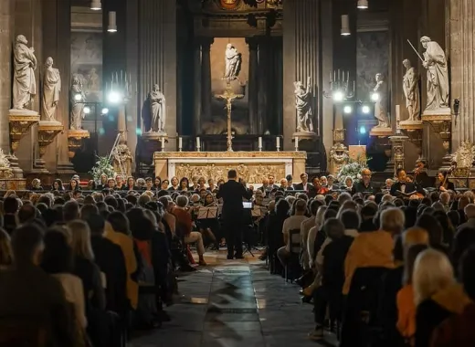 Grand Concert of Traditional Christmas Songs