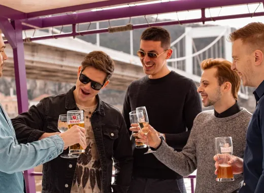 Crucero con bebidas alcohólicas ilimitadas