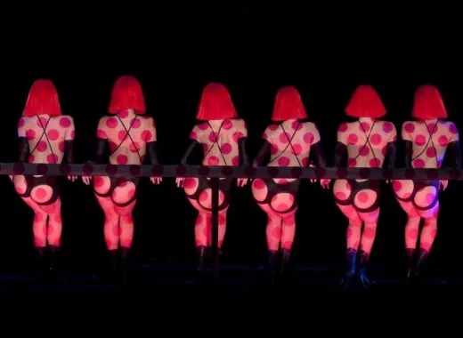 Völlig verrückte Show CRAZY HORSE PARIS
