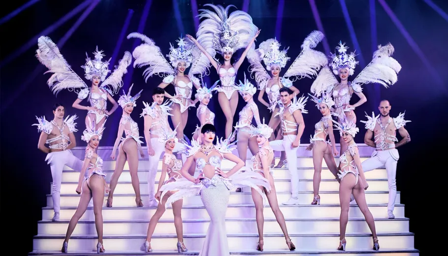 Paradis Latin Cabaret Dinner Packages