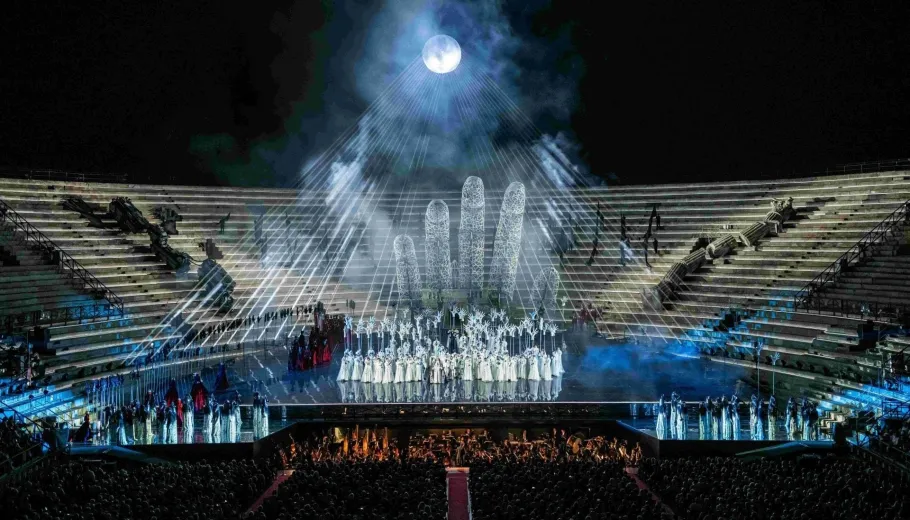 Aida di cristallo 2027