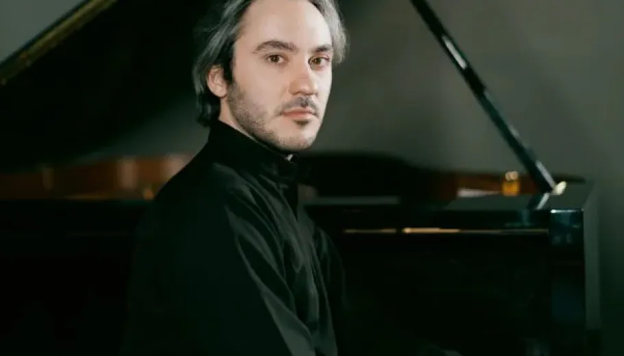 Alexander Gadjiev, Pianoforte